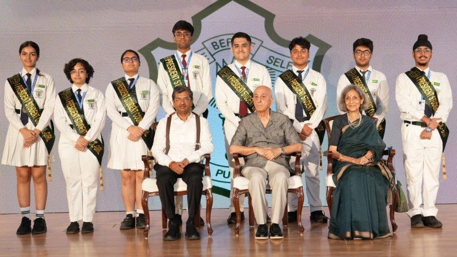 The Student Council appointees with Shri V. K. Shunglu at the swearing-in ceremony